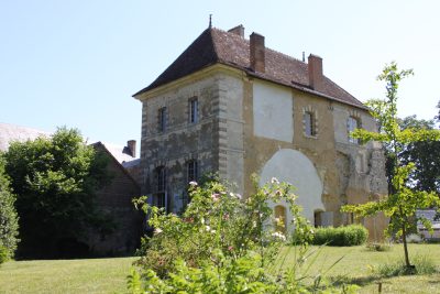 Tuffé Val-de-la-Chéronne